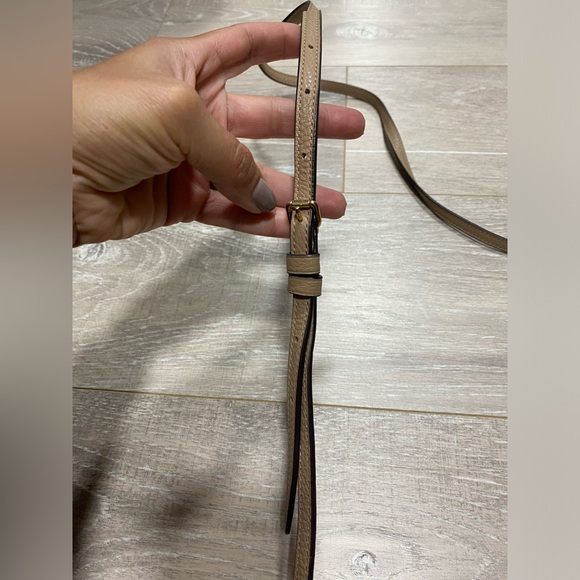 Authentic Coach Leather Crossbody Bag in Tan - Picture 5 of 12